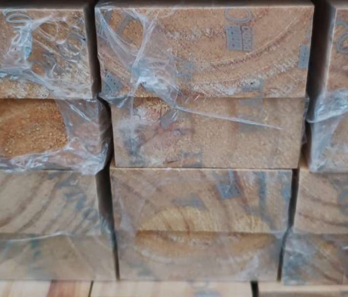 Pino Cepillado 3"x 6x16 $ X Liston Embolsado