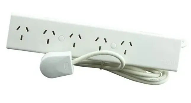 Toma Multiple 5 Modulos Con Cable 1.5Mts Con Interruptor