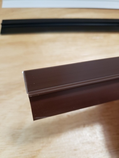 [60410] Zocalo Rigido Aleta Flexible PVC Marron