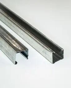 [68121] Montante 100  052  2600 Mm Por Tira  DW